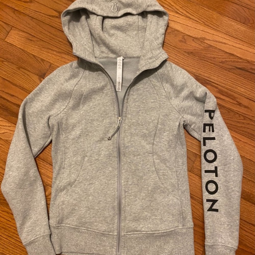 New without tags Peloton Lululemon Scuba Hoodie 6